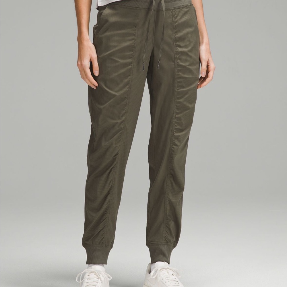 Lululemon dance studio jogger green